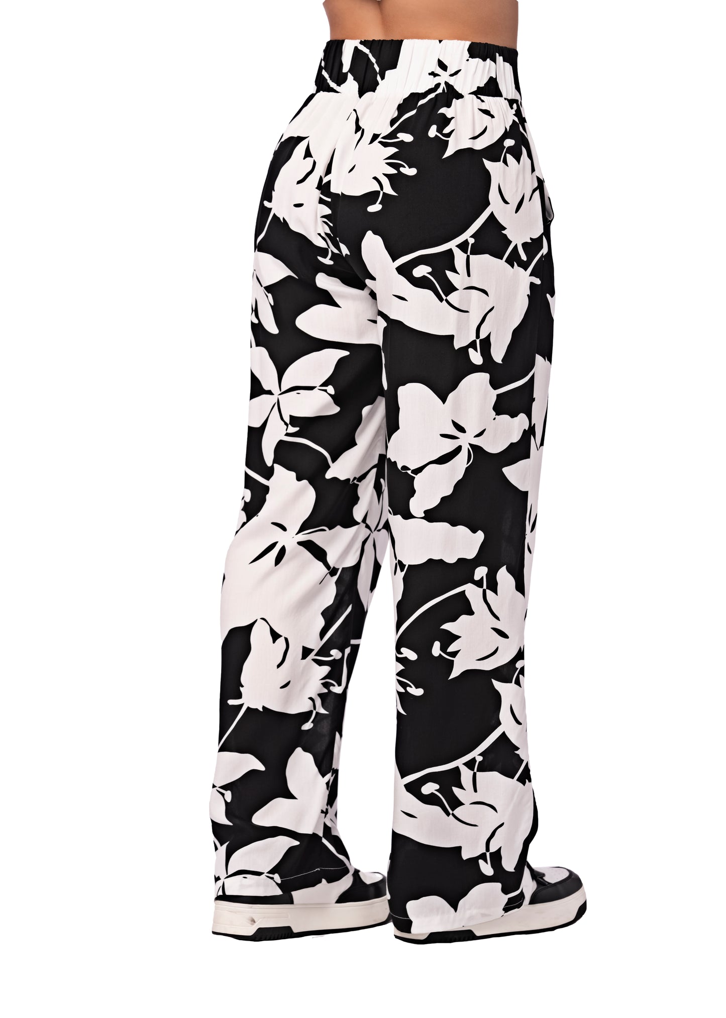 ✨ Pantalón Palazzo Black & White Floral 🌿🖤🤍
