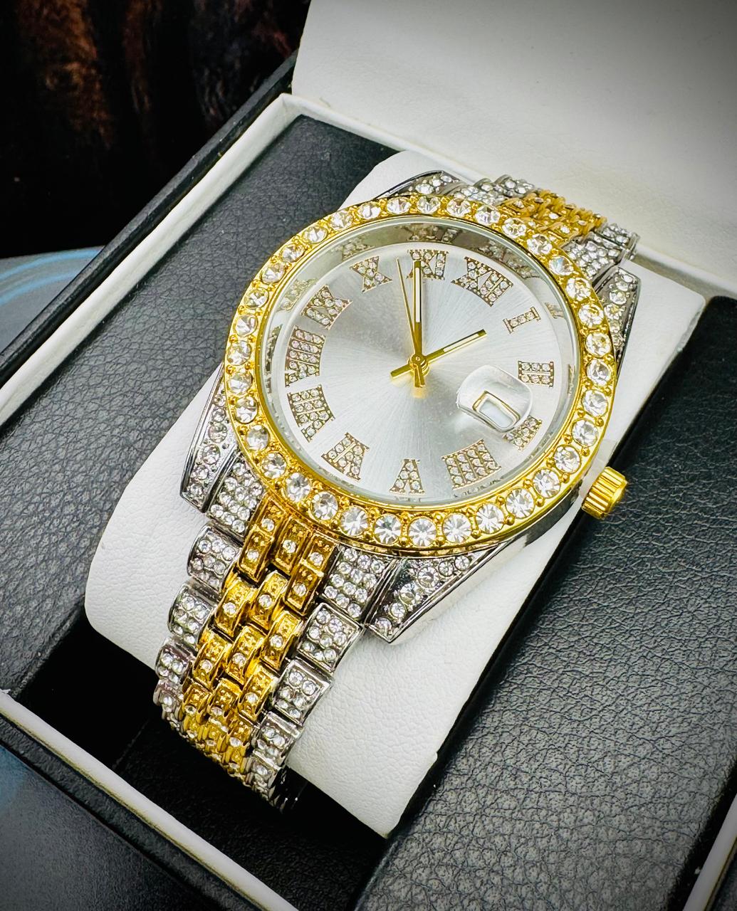 Reloj Cubano – Estilo y Brillo Imponente
