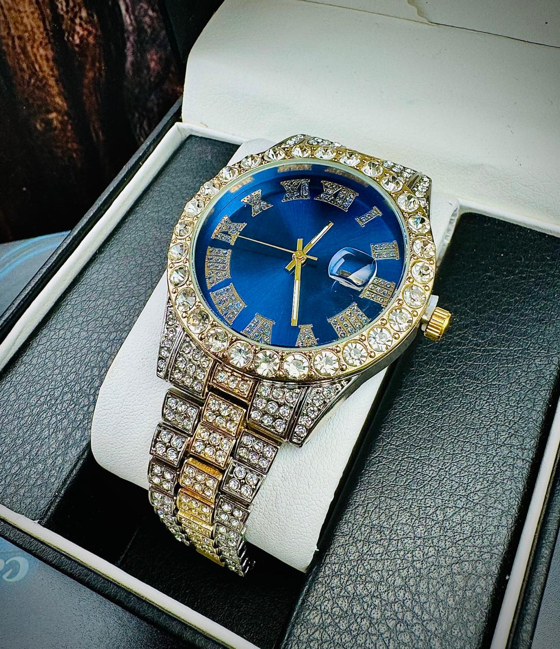 Reloj Cubano – Estilo y Brillo Imponente